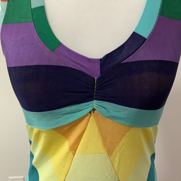 Nolita de Nimes Rainbow V-Neck Sleeveless Shirt - Picture 7 of 9